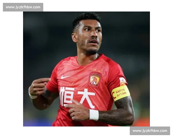 保利尼奥谈梅白：梅西踢球如闲庭信步，小白无金球太遗憾