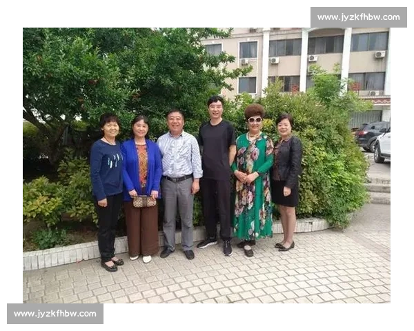 17 年等一回！74 岁王奶奶见证厦足冲乙时刻